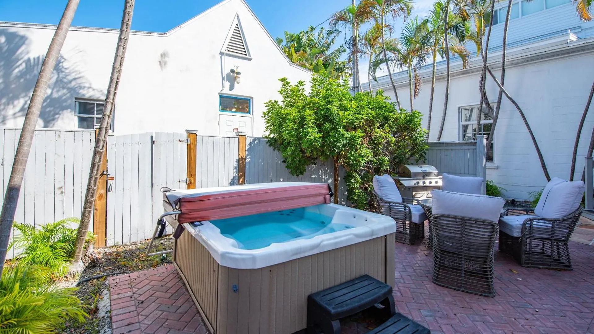 Southernmost Retreat Key West Holiday home